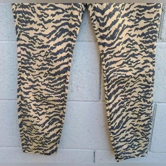 Good American | Good Waist Crop Tiger Print Jeans 15/33 NEW - Picture 5 of 15